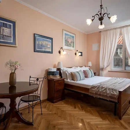 Antaeus Old Town Appartamento