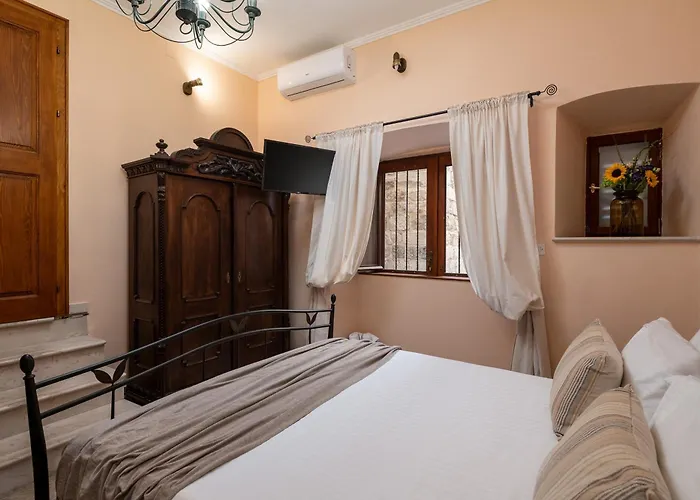 Antaeus Old Town * Ragusa