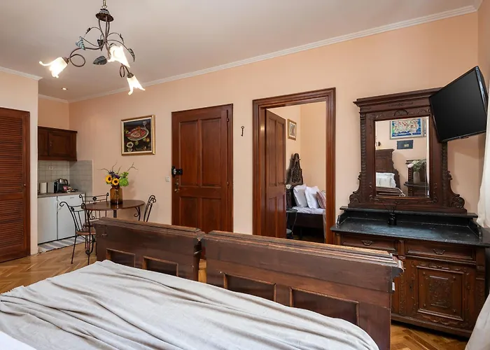 Antaeus Old Town Ragusa