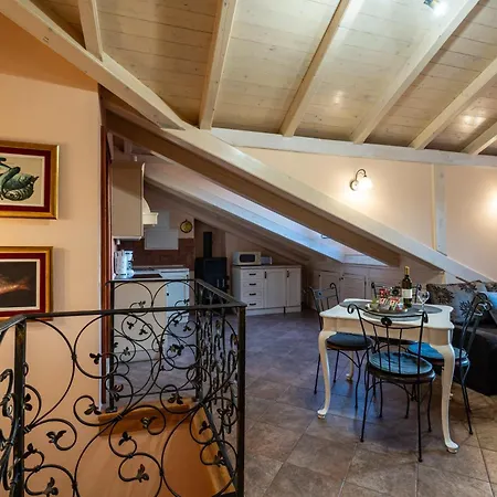 Antaeus Residence Apartmán *